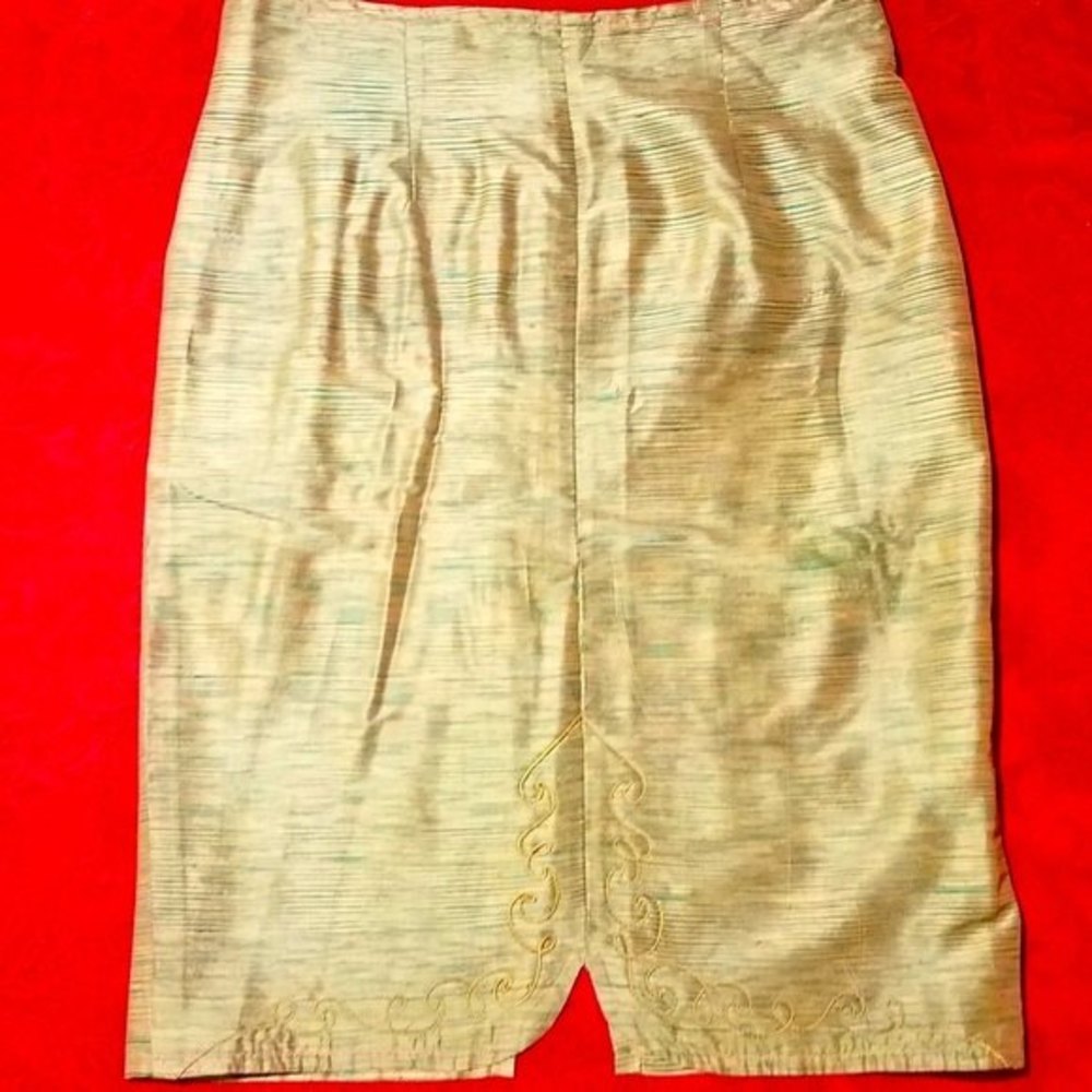 🌟 Vintage Italian Designer Skirt 100% Silk